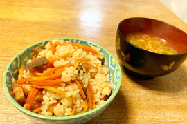 にんじんご飯（にんじんの炊き込みご飯）