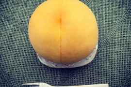 今年最後。至極の一品。黄金桃 （約3kg）9~10玉