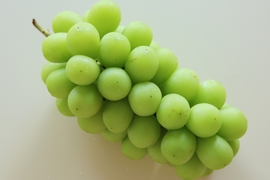 【食べる喜び・贈る喜びを感じる】シャインマスカット2㎏　4～5房